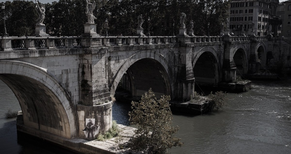 Ponte Sant'Angelo and Tiber in black-and-white