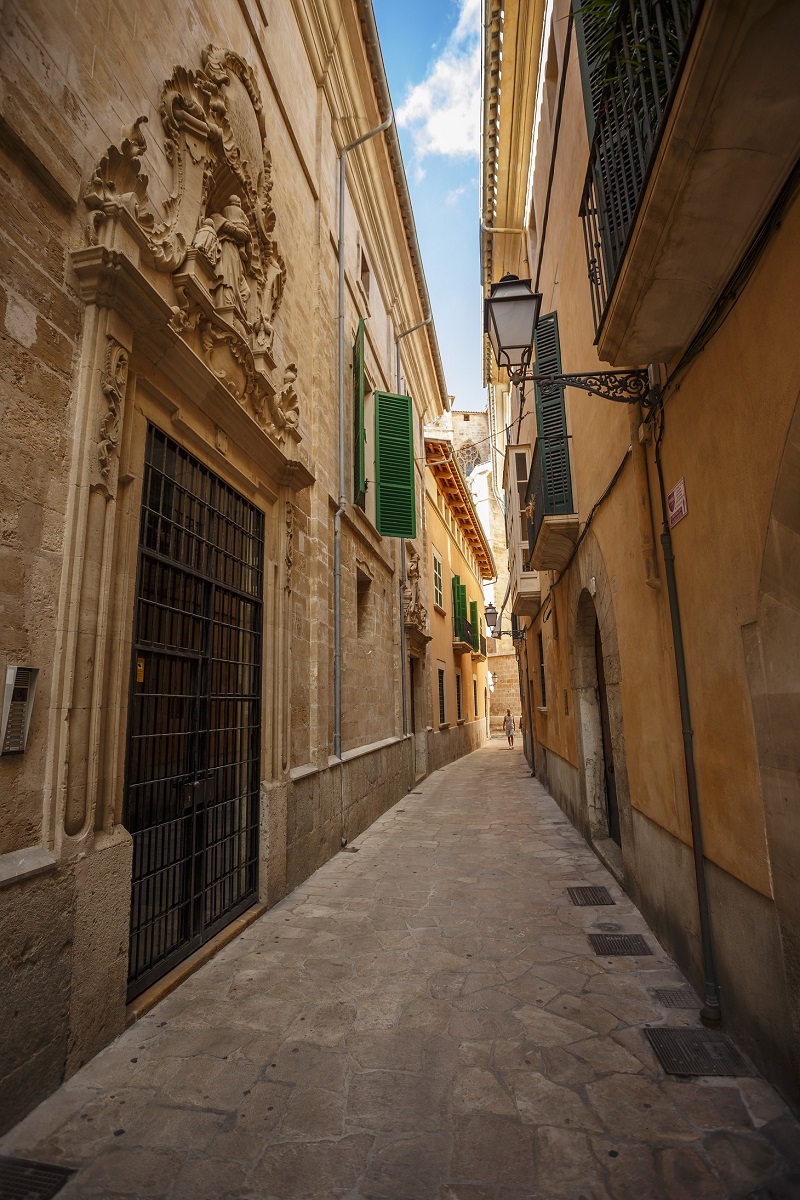 What a nice alley in the middle of Palma. 