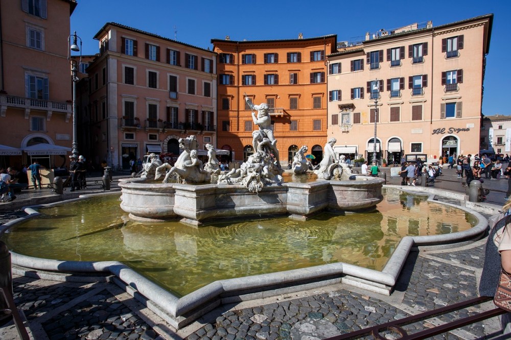 Piazza Navona 1