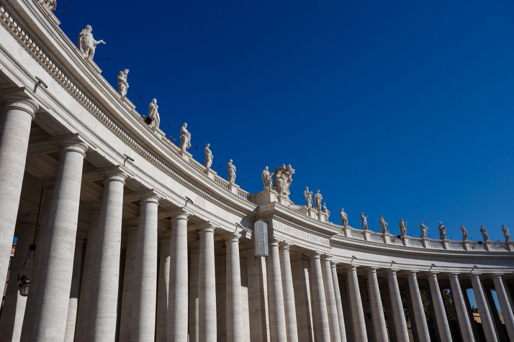 Detail picture of the pillars that surround the St. Peter's Square